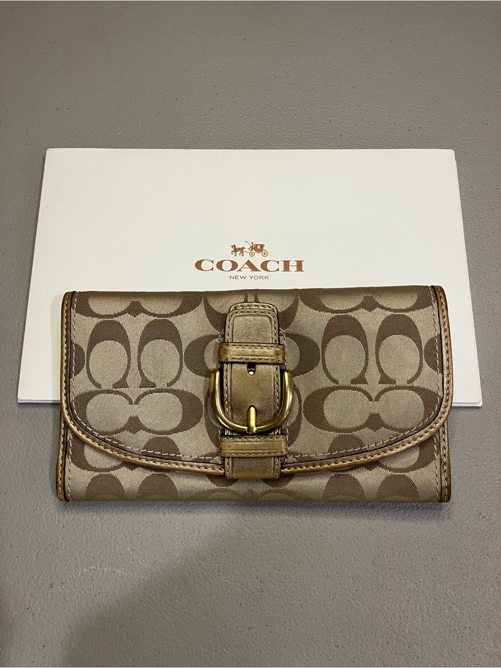 EUC Coach Beige Signature Canvas Buckle Wallet